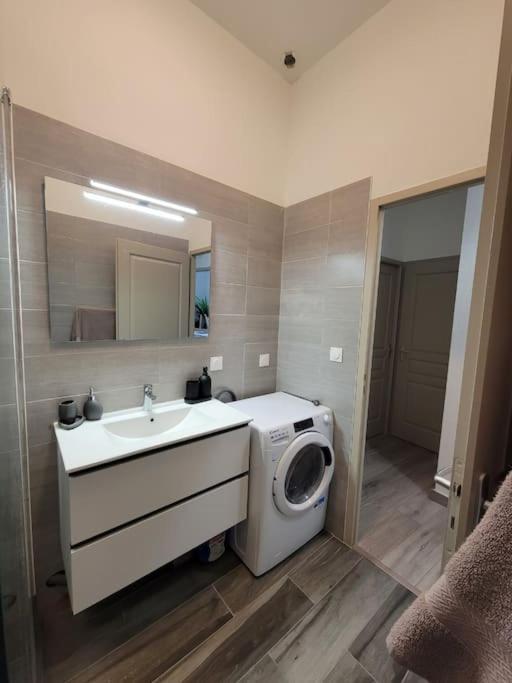 L'Orchidee, Proche De La Gare Avec Clim Et Terrasse Apartment Narbonne Exterior foto